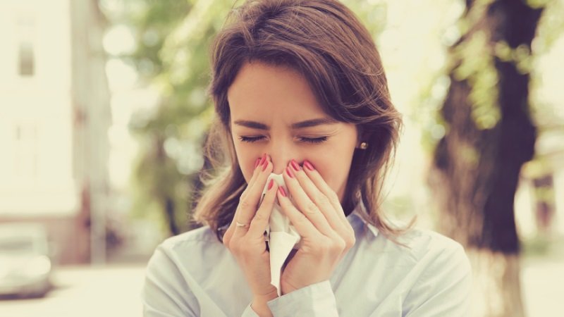 Managing Allergies in the Workplace Managing Allergies in the Workplace