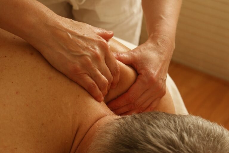 Exploring Holistic Approaches to Pain Management Exploring Holistic Approaches to Pain Management